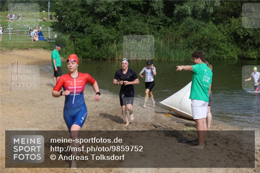 21.06.2026 - 29. Vierlanden-Triathlon Andreas Tolksdorf http://msf.ph/oto/9859752 21.06.2026 09:08:29 Schwimmen 226, 233, 257, 268 meine-sportfotos.de