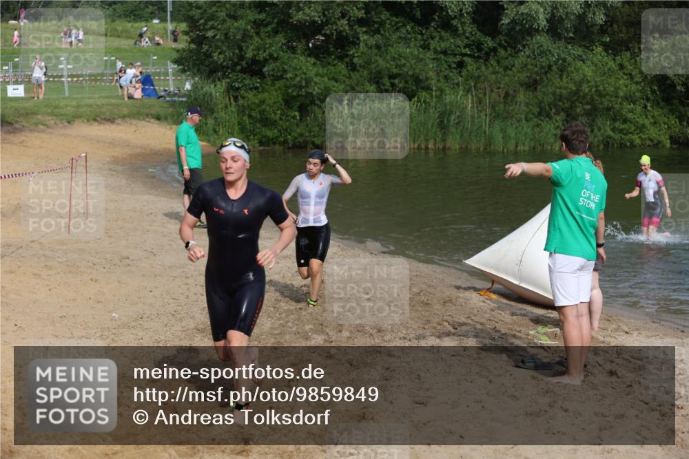 21.06.2026 - 29. Vierlanden-Triathlon Andreas Tolksdorf http://msf.ph/oto/9859849 21.06.2026 09:08:31 Schwimmen 226, 233, 257, 268 meine-sportfotos.de