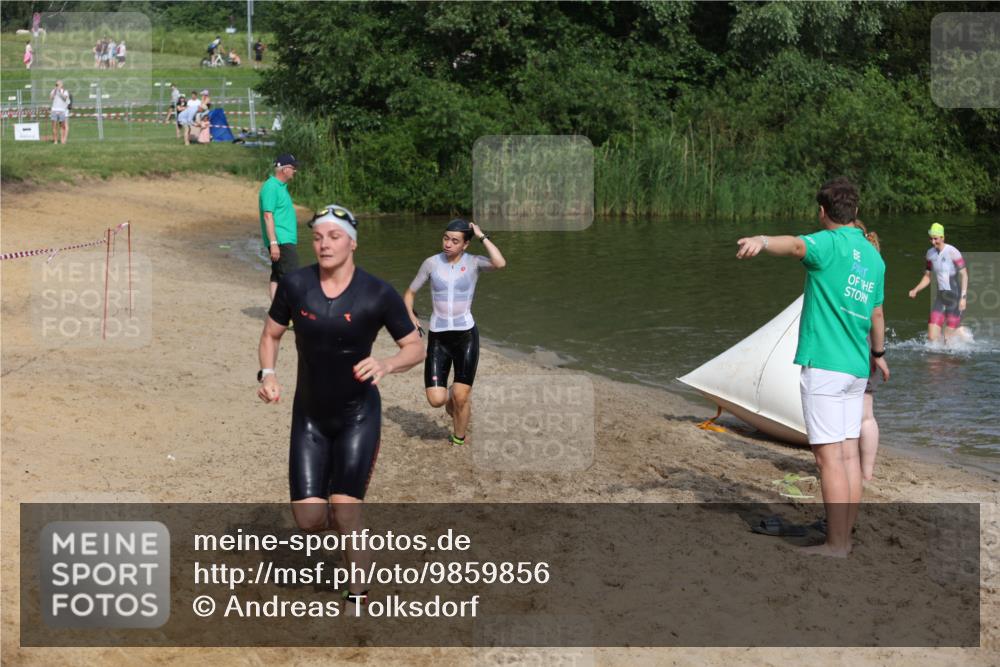 21.06.2026 - 29. Vierlanden-Triathlon Andreas Tolksdorf http://msf.ph/oto/9859856 21.06.2026 09:08:31 Schwimmen 226, 233, 257, 268 meine-sportfotos.de