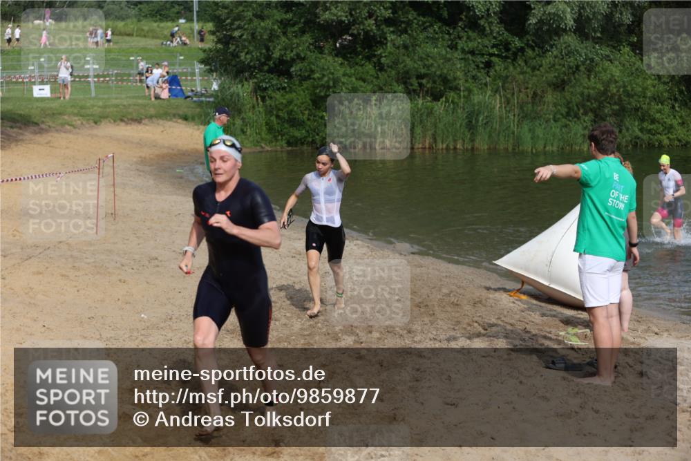 21.06.2026 - 29. Vierlanden-Triathlon Andreas Tolksdorf http://msf.ph/oto/9859877 21.06.2026 09:08:31 Schwimmen 226, 233, 257, 268 meine-sportfotos.de