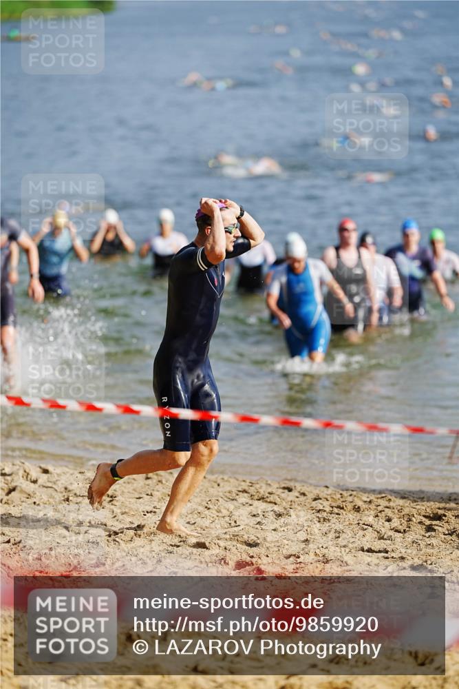 21.06.2026 - 29. Vierlanden-Triathlon LAZAROV Photography http://msf.ph/oto/9859920 21.06.2026 08:37:02 Schwimmen 24, 30 meine-sportfotos.de