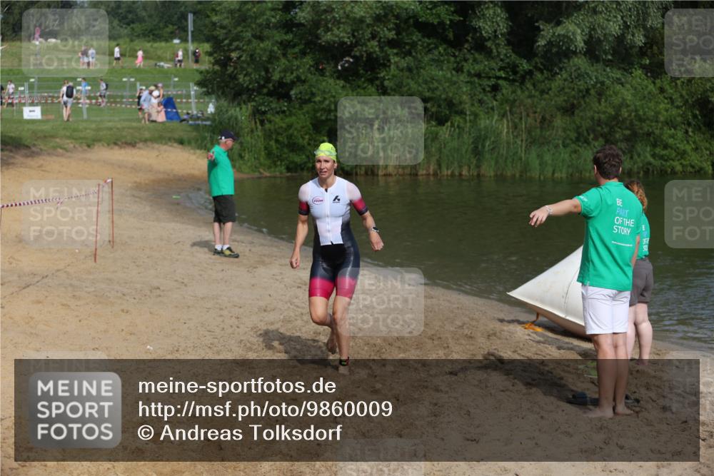21.06.2026 - 29. Vierlanden-Triathlon Andreas Tolksdorf http://msf.ph/oto/9860009 21.06.2026 09:08:37 Schwimmen 221, 226, 257 meine-sportfotos.de