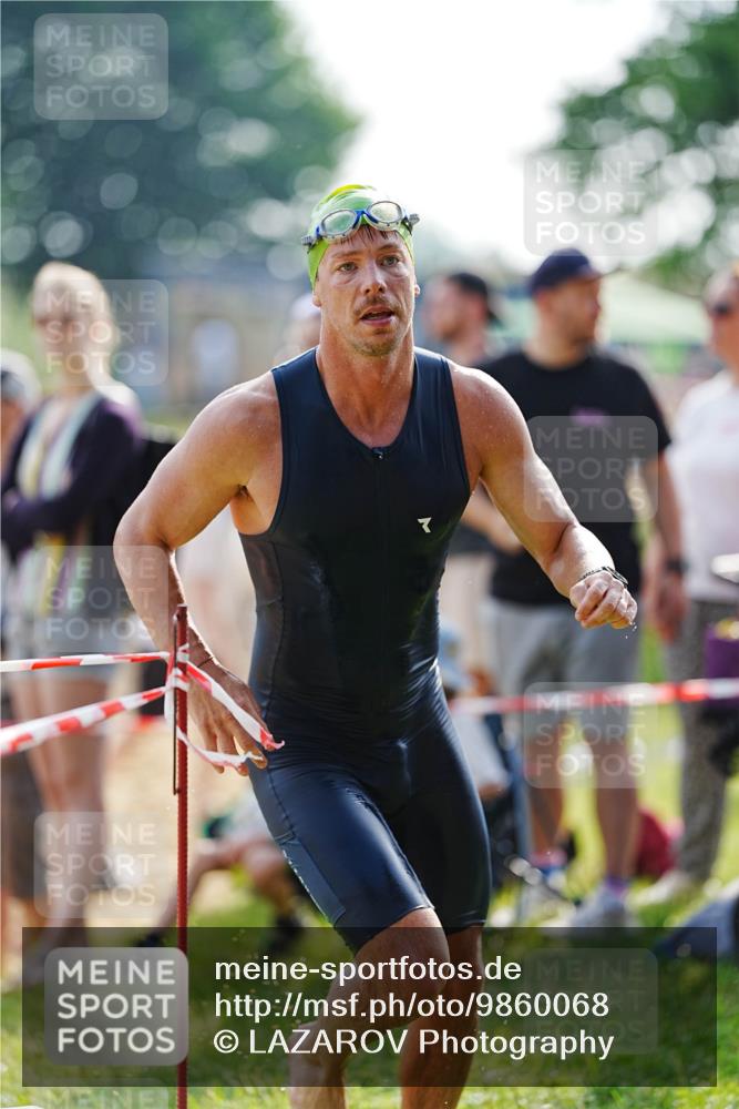 21.06.2026 - 29. Vierlanden-Triathlon LAZAROV Photography http://msf.ph/oto/9860068 21.06.2026 08:38:22 Schwimmen 12, 45, 76, 77 meine-sportfotos.de