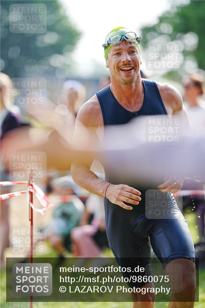 21.06.2026 - 29. Vierlanden-Triathlon LAZAROV Photography http://msf.ph/oto/9860075 21.06.2026 08:38:22 Schwimmen 12, 45, 76, 77 meine-sportfotos.de