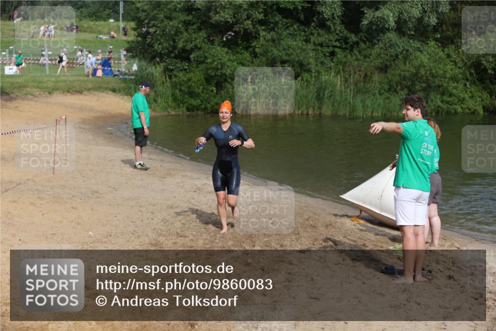 21.06.2026 - 29. Vierlanden-Triathlon Andreas Tolksdorf http://msf.ph/oto/9860083 21.06.2026 09:08:47 Schwimmen 221 meine-sportfotos.de