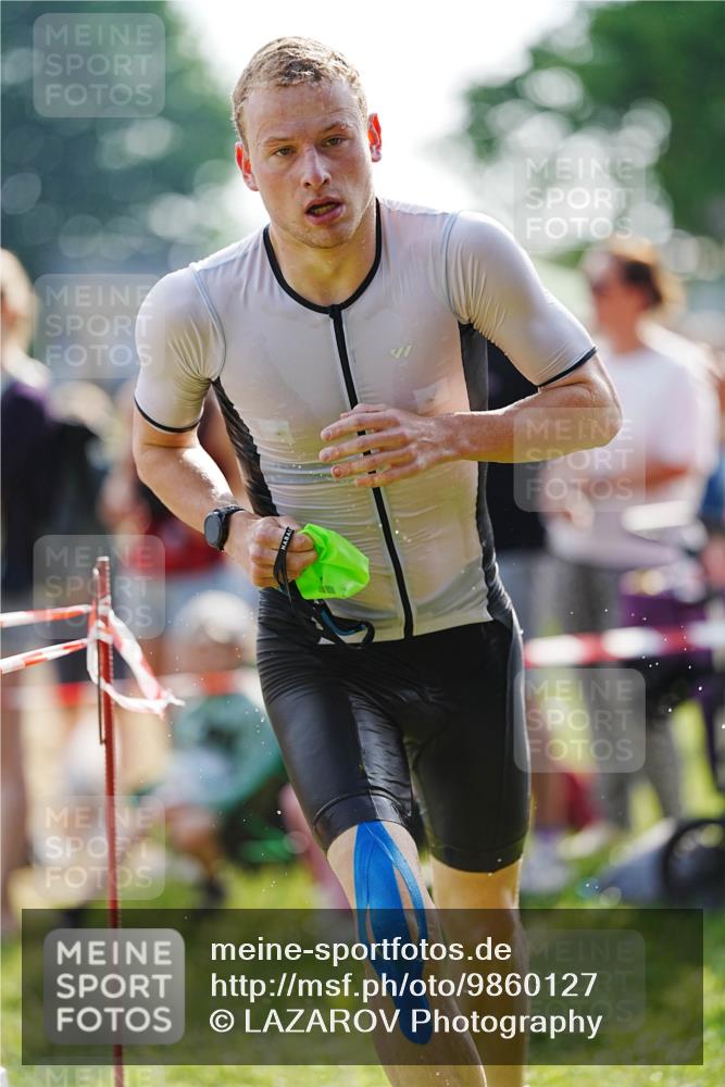 21.06.2026 - 29. Vierlanden-Triathlon LAZAROV Photography http://msf.ph/oto/9860127 21.06.2026 08:38:33 Schwimmen 12, 45, 57 meine-sportfotos.de