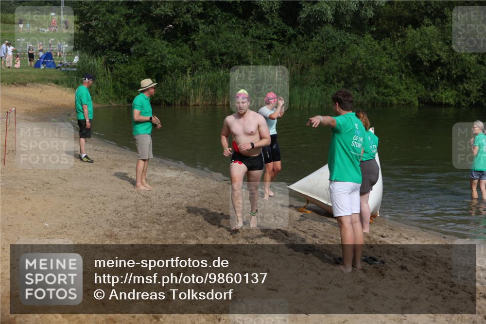 21.06.2026 - 29. Vierlanden-Triathlon Andreas Tolksdorf http://msf.ph/oto/9860137 21.06.2026 09:09:27 Schwimmen 291 meine-sportfotos.de