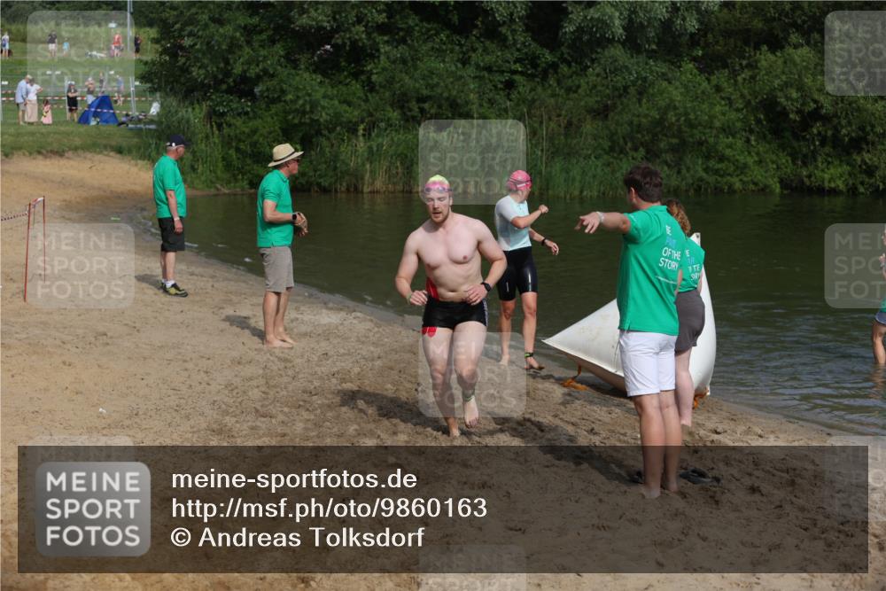 21.06.2026 - 29. Vierlanden-Triathlon Andreas Tolksdorf http://msf.ph/oto/9860163 21.06.2026 09:09:27 Schwimmen 291 meine-sportfotos.de