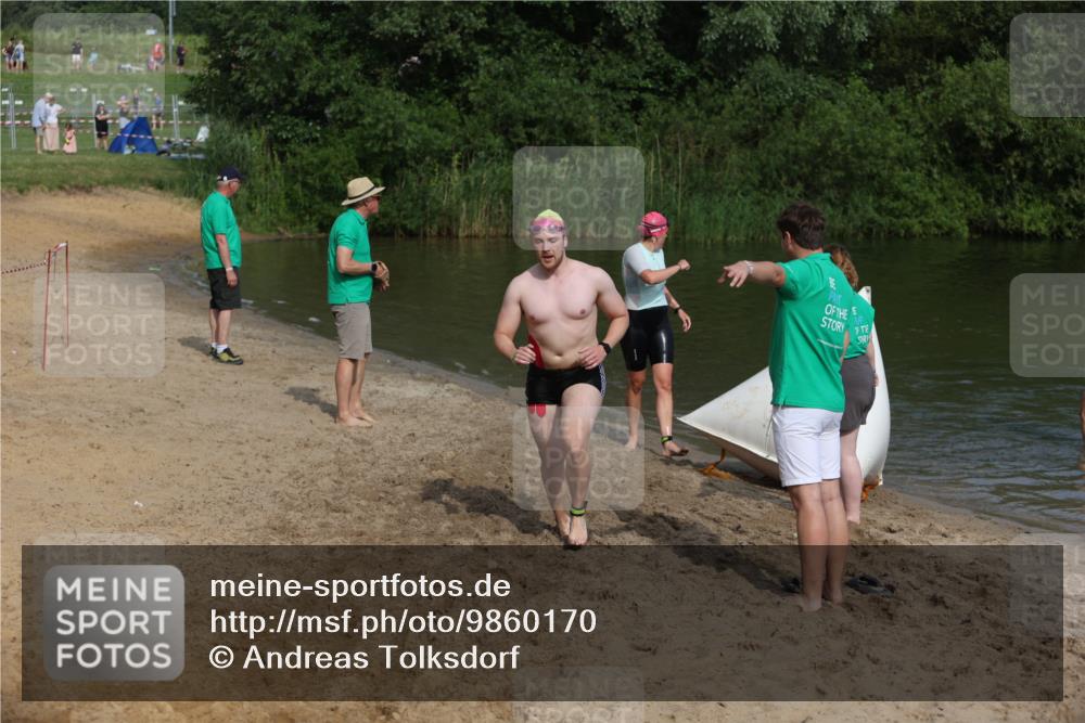 21.06.2026 - 29. Vierlanden-Triathlon Andreas Tolksdorf http://msf.ph/oto/9860170 21.06.2026 09:09:27 Schwimmen 291 meine-sportfotos.de