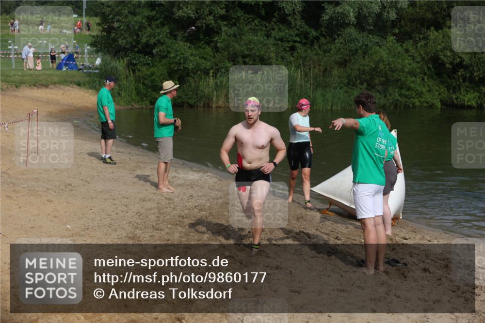 21.06.2026 - 29. Vierlanden-Triathlon Andreas Tolksdorf http://msf.ph/oto/9860177 21.06.2026 09:09:27 Schwimmen 291 meine-sportfotos.de