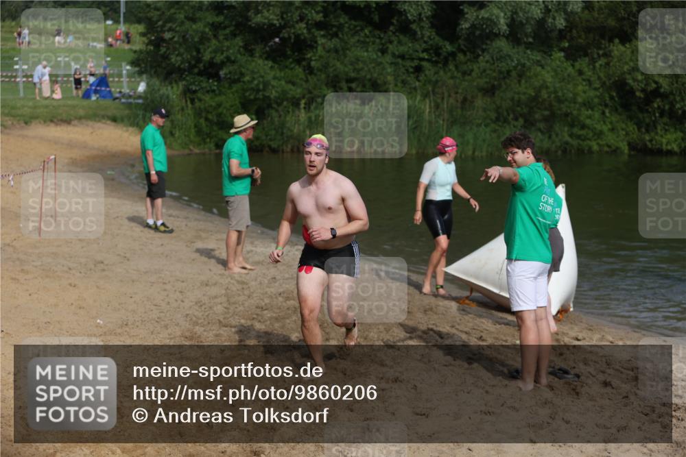 21.06.2026 - 29. Vierlanden-Triathlon Andreas Tolksdorf http://msf.ph/oto/9860206 21.06.2026 09:09:27 Schwimmen 291 meine-sportfotos.de