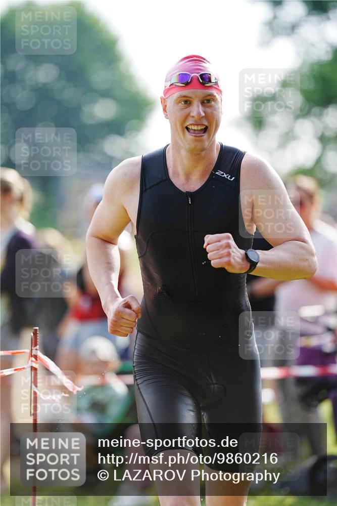 21.06.2026 - 29. Vierlanden-Triathlon LAZAROV Photography http://msf.ph/oto/9860216 21.06.2026 08:39:04 Schwimmen 61, 82 meine-sportfotos.de