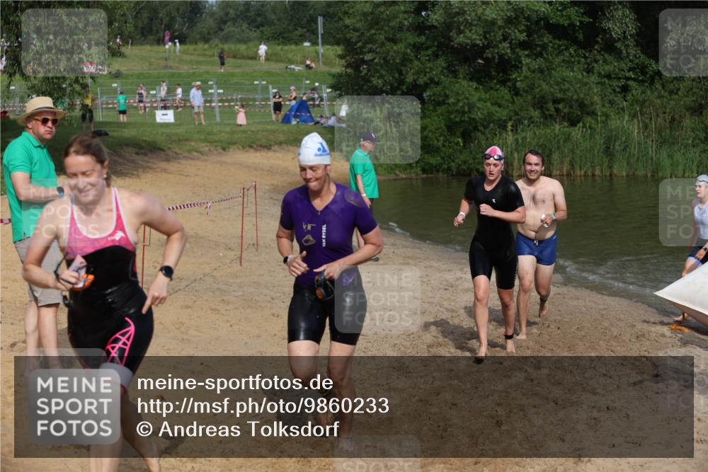 21.06.2026 - 29. Vierlanden-Triathlon Andreas Tolksdorf http://msf.ph/oto/9860233 21.06.2026 09:10:36 Schwimmen 267, 271, 284, 293, 298, 301 meine-sportfotos.de