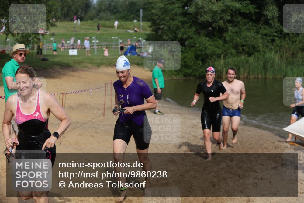 21.06.2026 - 29. Vierlanden-Triathlon Andreas Tolksdorf http://msf.ph/oto/9860238 21.06.2026 09:10:36 Schwimmen 267, 271, 284, 293, 298, 301 meine-sportfotos.de