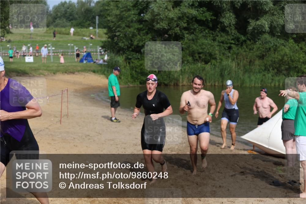 21.06.2026 - 29. Vierlanden-Triathlon Andreas Tolksdorf http://msf.ph/oto/9860248 21.06.2026 09:10:37 Schwimmen 267, 271, 284, 293, 298, 301 meine-sportfotos.de