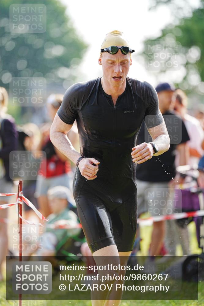 21.06.2026 - 29. Vierlanden-Triathlon LAZAROV Photography http://msf.ph/oto/9860267 21.06.2026 08:39:15 Schwimmen 10 meine-sportfotos.de