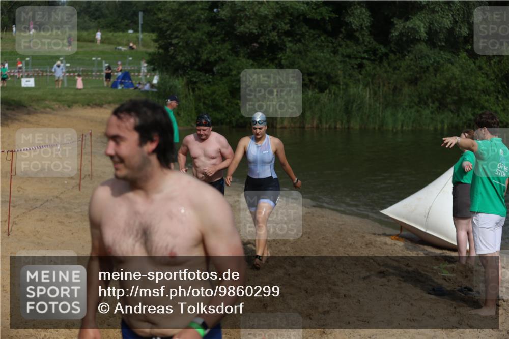 21.06.2026 - 29. Vierlanden-Triathlon Andreas Tolksdorf http://msf.ph/oto/9860299 21.06.2026 09:10:39 Schwimmen 267, 271, 274, 284, 293, 298, 301 meine-sportfotos.de