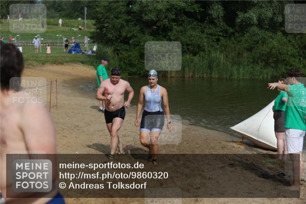 21.06.2026 - 29. Vierlanden-Triathlon Andreas Tolksdorf http://msf.ph/oto/9860320 21.06.2026 09:10:39 Schwimmen 267, 271, 274, 284, 293, 298, 301 meine-sportfotos.de