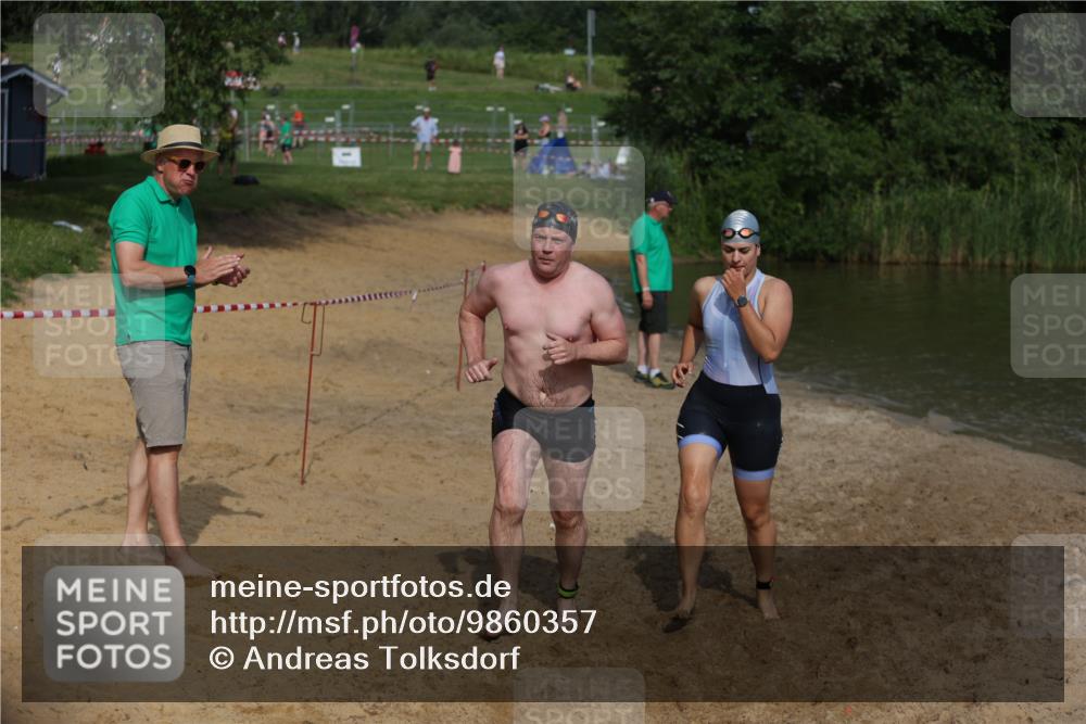 21.06.2026 - 29. Vierlanden-Triathlon Andreas Tolksdorf http://msf.ph/oto/9860357 21.06.2026 09:10:40 Schwimmen 267, 271, 274, 284, 293, 298, 301 meine-sportfotos.de