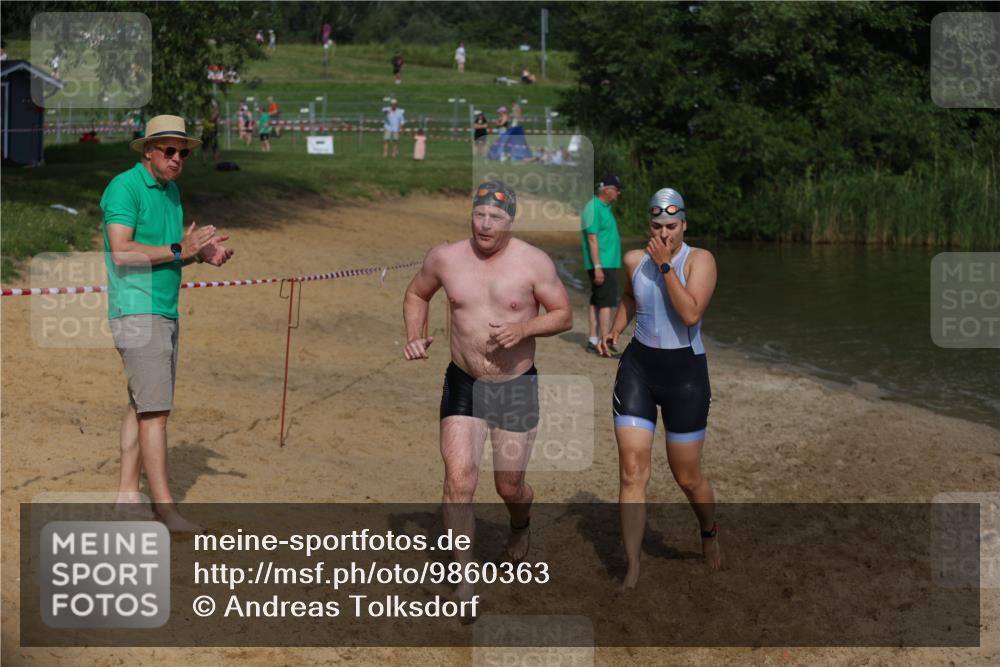 21.06.2026 - 29. Vierlanden-Triathlon Andreas Tolksdorf http://msf.ph/oto/9860363 21.06.2026 09:10:40 Schwimmen 267, 271, 274, 284, 293, 298, 301 meine-sportfotos.de