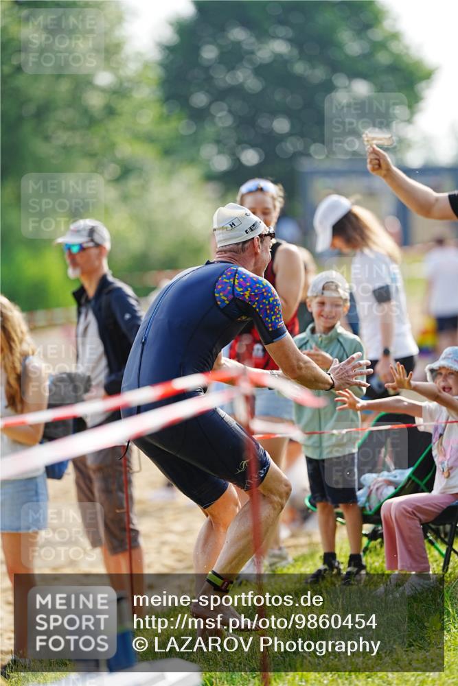 21.06.2026 - 29. Vierlanden-Triathlon LAZAROV Photography http://msf.ph/oto/9860454 21.06.2026 08:41:30 Schwimmen 14, 145 meine-sportfotos.de
