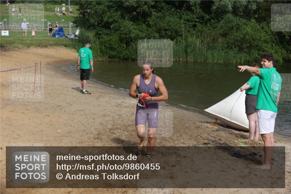 21.06.2026 - 29. Vierlanden-Triathlon Andreas Tolksdorf http://msf.ph/oto/9860455 21.06.2026 09:10:53 Schwimmen 273, 274 meine-sportfotos.de