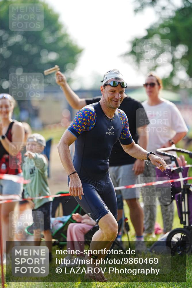 21.06.2026 - 29. Vierlanden-Triathlon LAZAROV Photography http://msf.ph/oto/9860469 21.06.2026 08:41:32 Schwimmen 14, 145 meine-sportfotos.de