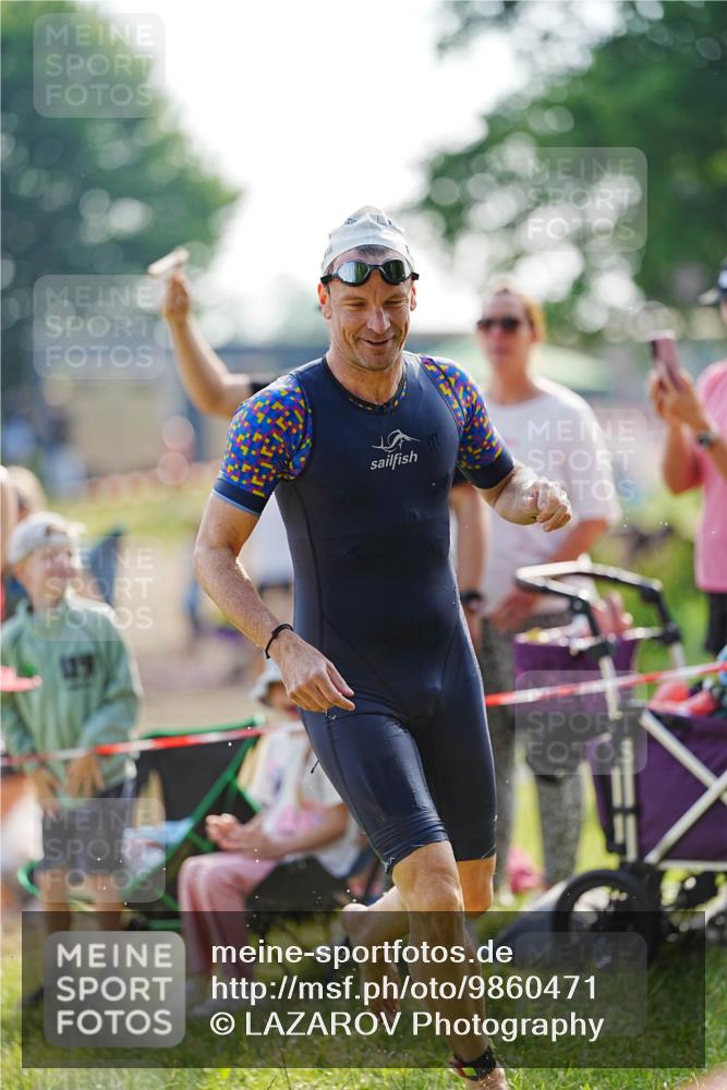 21.06.2026 - 29. Vierlanden-Triathlon LAZAROV Photography http://msf.ph/oto/9860471 21.06.2026 08:41:32 Schwimmen 14, 145 meine-sportfotos.de