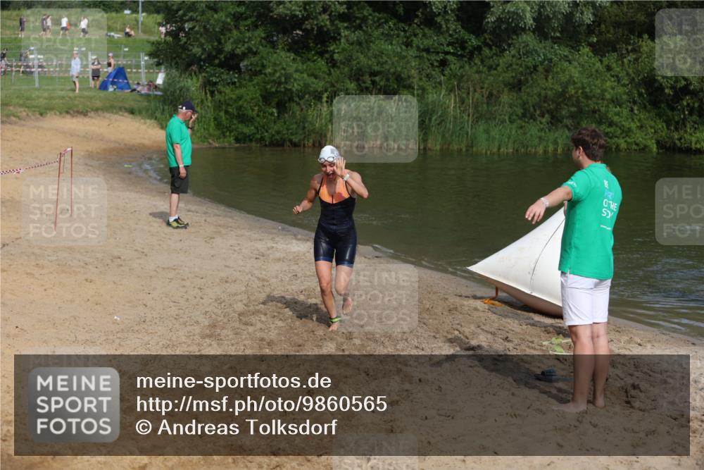 21.06.2026 - 29. Vierlanden-Triathlon Andreas Tolksdorf http://msf.ph/oto/9860565 21.06.2026 09:11:14 Schwimmen 223, 253 meine-sportfotos.de