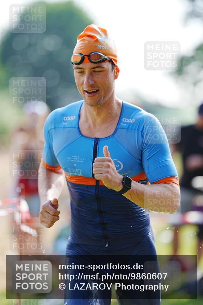 21.06.2026 - 29. Vierlanden-Triathlon LAZAROV Photography http://msf.ph/oto/9860607 21.06.2026 08:42:35 Schwimmen 43, 148 meine-sportfotos.de