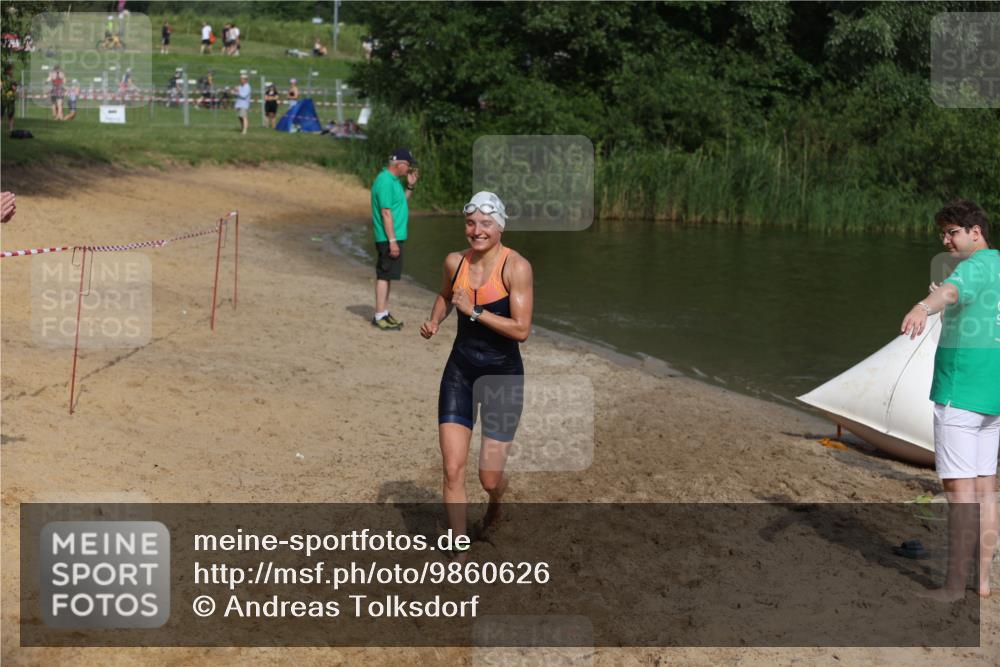 21.06.2026 - 29. Vierlanden-Triathlon Andreas Tolksdorf http://msf.ph/oto/9860626 21.06.2026 09:11:16 Schwimmen 223, 253 meine-sportfotos.de