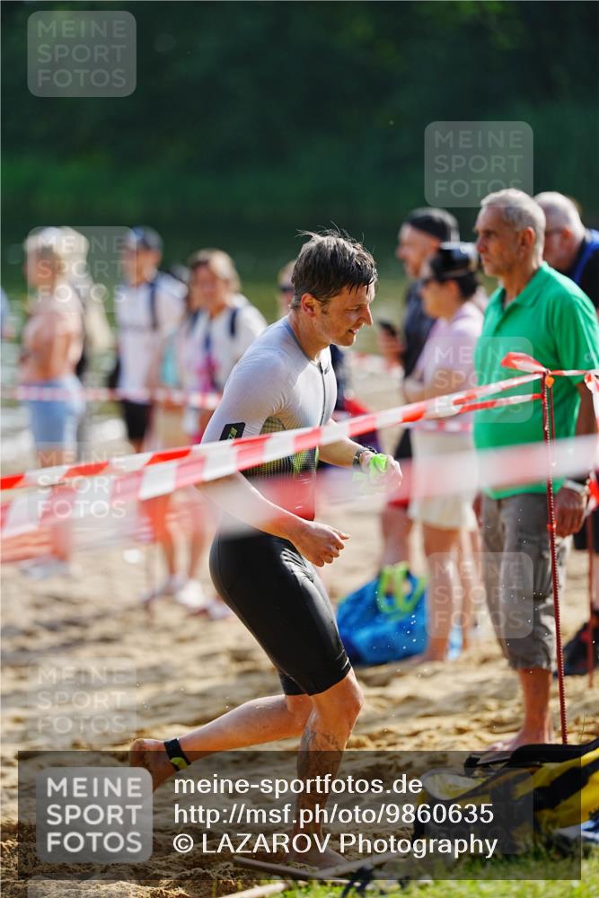 21.06.2026 - 29. Vierlanden-Triathlon LAZAROV Photography http://msf.ph/oto/9860635 21.06.2026 08:42:46 Schwimmen 27, 148, 193, 210 meine-sportfotos.de