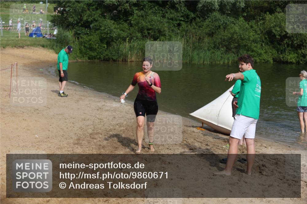 21.06.2026 - 29. Vierlanden-Triathlon Andreas Tolksdorf http://msf.ph/oto/9860671 21.06.2026 09:11:23 Schwimmen 223 meine-sportfotos.de