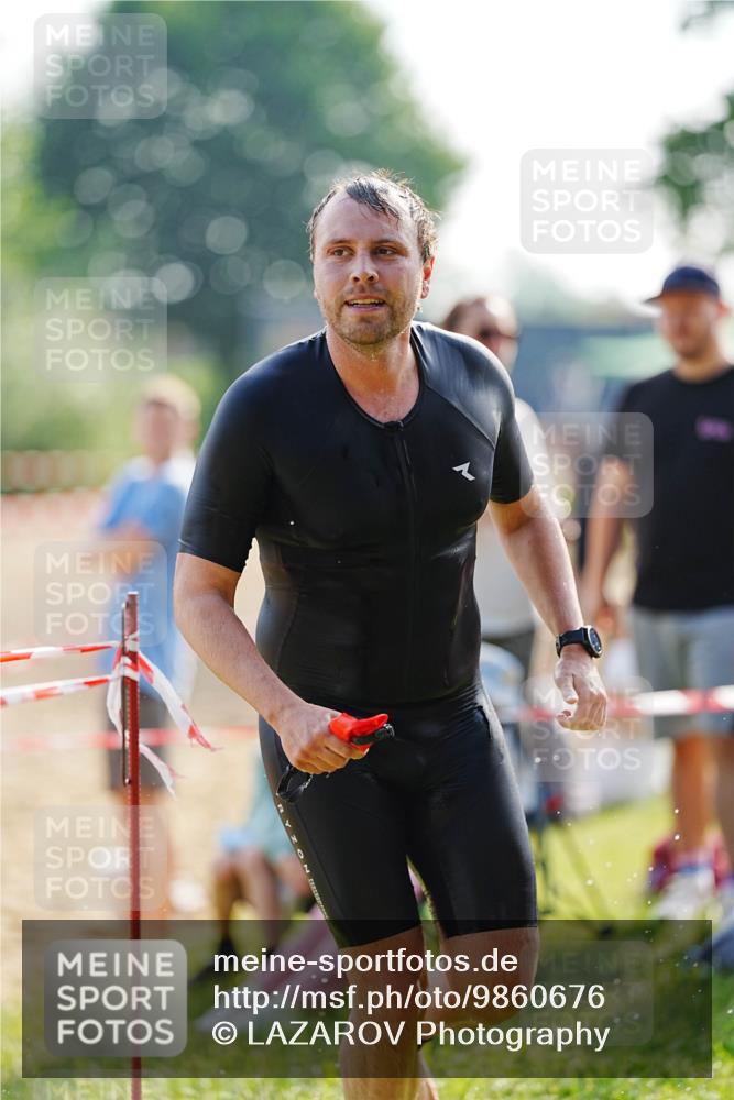 21.06.2026 - 29. Vierlanden-Triathlon LAZAROV Photography http://msf.ph/oto/9860676 21.06.2026 08:42:55 Schwimmen 27, 193, 210 meine-sportfotos.de