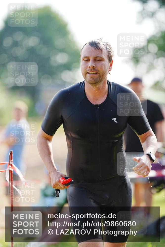 21.06.2026 - 29. Vierlanden-Triathlon LAZAROV Photography http://msf.ph/oto/9860680 21.06.2026 08:42:56 Schwimmen 27, 193, 210 meine-sportfotos.de