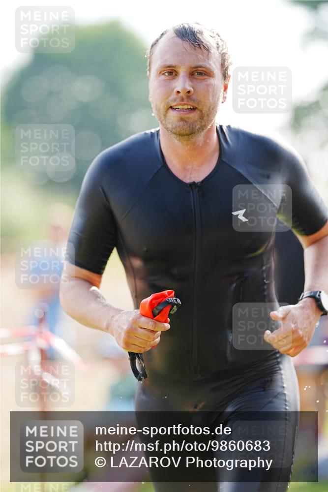 21.06.2026 - 29. Vierlanden-Triathlon LAZAROV Photography http://msf.ph/oto/9860683 21.06.2026 08:42:56 Schwimmen 27, 193, 210 meine-sportfotos.de