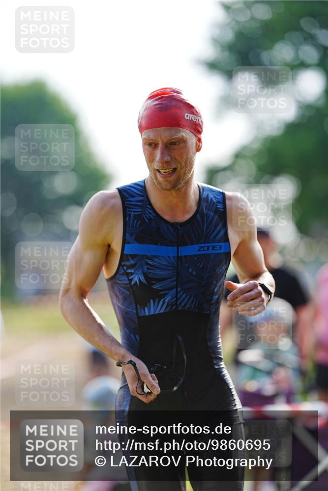 21.06.2026 - 29. Vierlanden-Triathlon LAZAROV Photography http://msf.ph/oto/9860695 21.06.2026 08:43:27 Schwimmen 56 meine-sportfotos.de