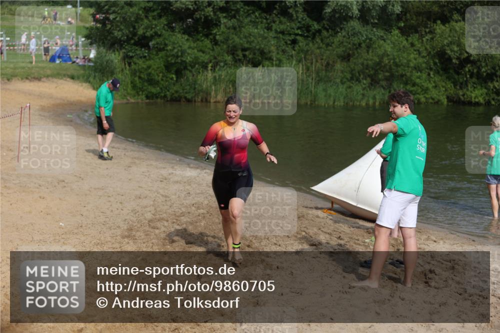 21.06.2026 - 29. Vierlanden-Triathlon Andreas Tolksdorf http://msf.ph/oto/9860705 21.06.2026 09:11:23 Schwimmen 223 meine-sportfotos.de