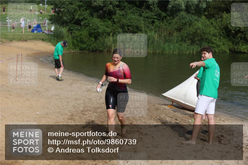 21.06.2026 - 29. Vierlanden-Triathlon Andreas Tolksdorf http://msf.ph/oto/9860739 21.06.2026 09:11:24 Schwimmen 223 meine-sportfotos.de