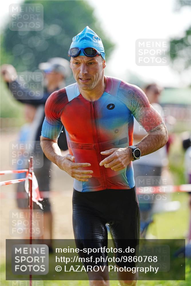 21.06.2026 - 29. Vierlanden-Triathlon LAZAROV Photography http://msf.ph/oto/9860768 21.06.2026 08:43:58 Schwimmen 44, 112, 154, 197, 1355 meine-sportfotos.de