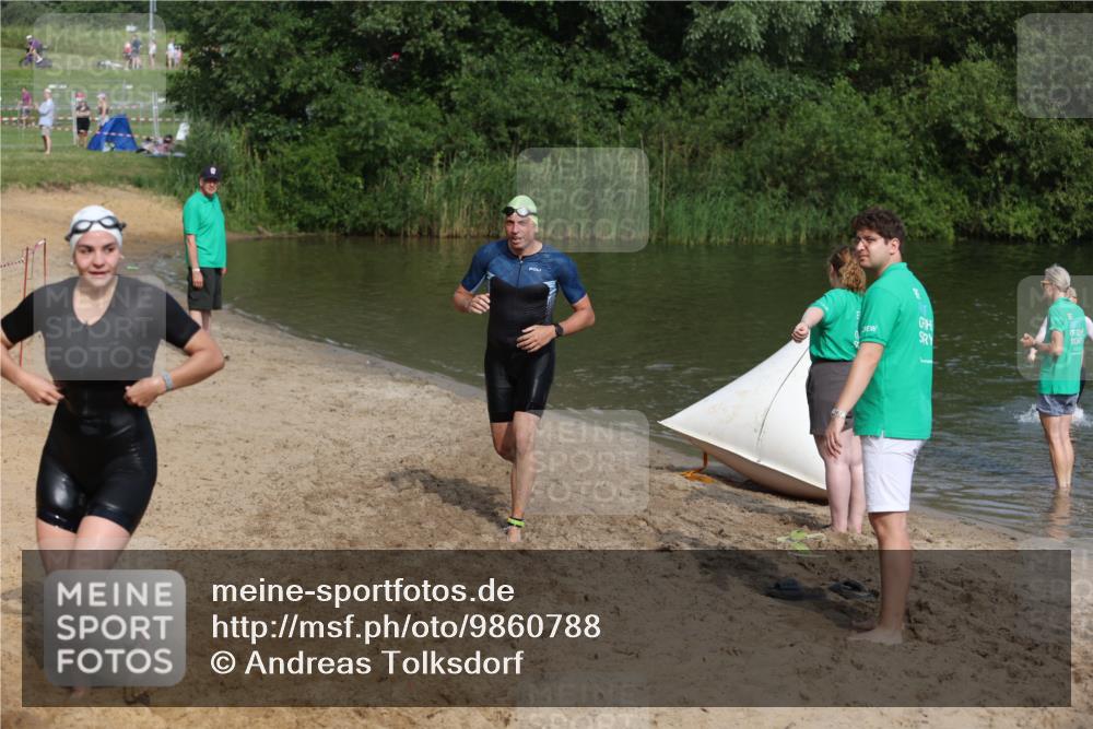21.06.2026 - 29. Vierlanden-Triathlon Andreas Tolksdorf http://msf.ph/oto/9860788 21.06.2026 09:11:40 Schwimmen 91, 255, 264 meine-sportfotos.de
