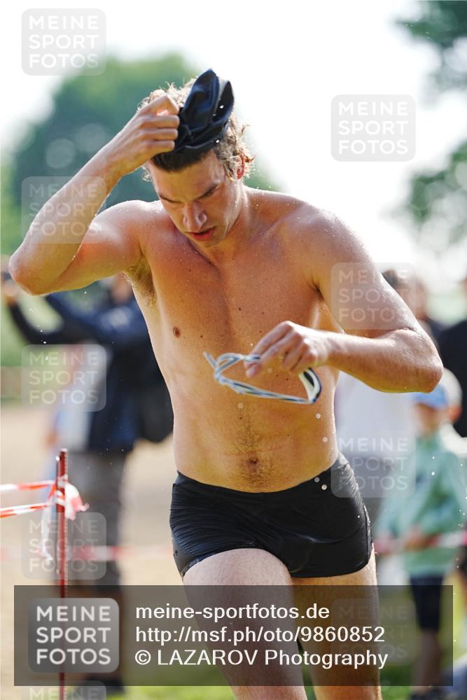 21.06.2026 - 29. Vierlanden-Triathlon LAZAROV Photography http://msf.ph/oto/9860852 21.06.2026 08:44:23 Schwimmen 4, 34, 202 meine-sportfotos.de