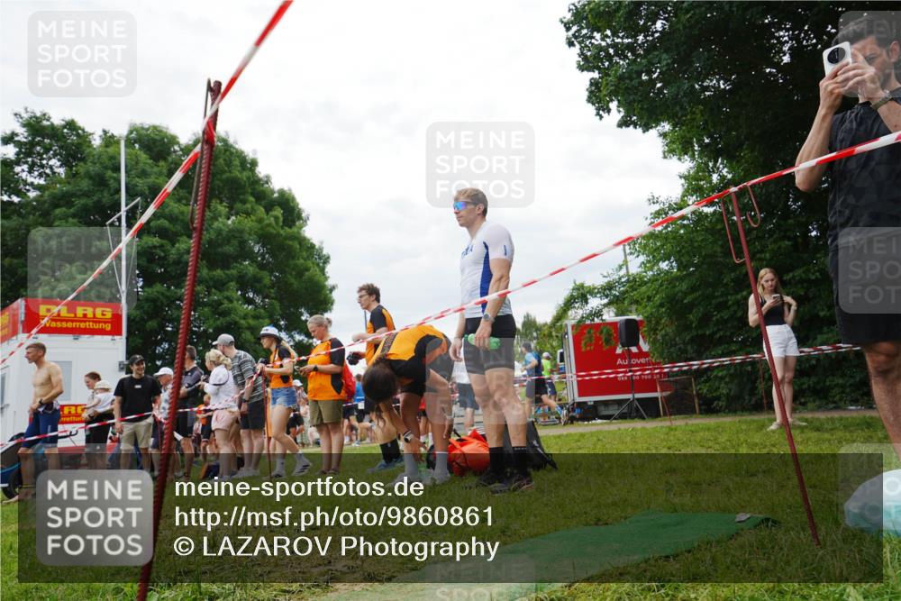21.06.2026 - 29. Vierlanden-Triathlon LAZAROV Photography http://msf.ph/oto/9860861 21.06.2026 12:26:22 Schwimmen  meine-sportfotos.de