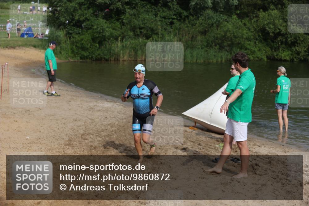 21.06.2026 - 29. Vierlanden-Triathlon Andreas Tolksdorf http://msf.ph/oto/9860872 21.06.2026 09:11:54 Schwimmen 300 meine-sportfotos.de