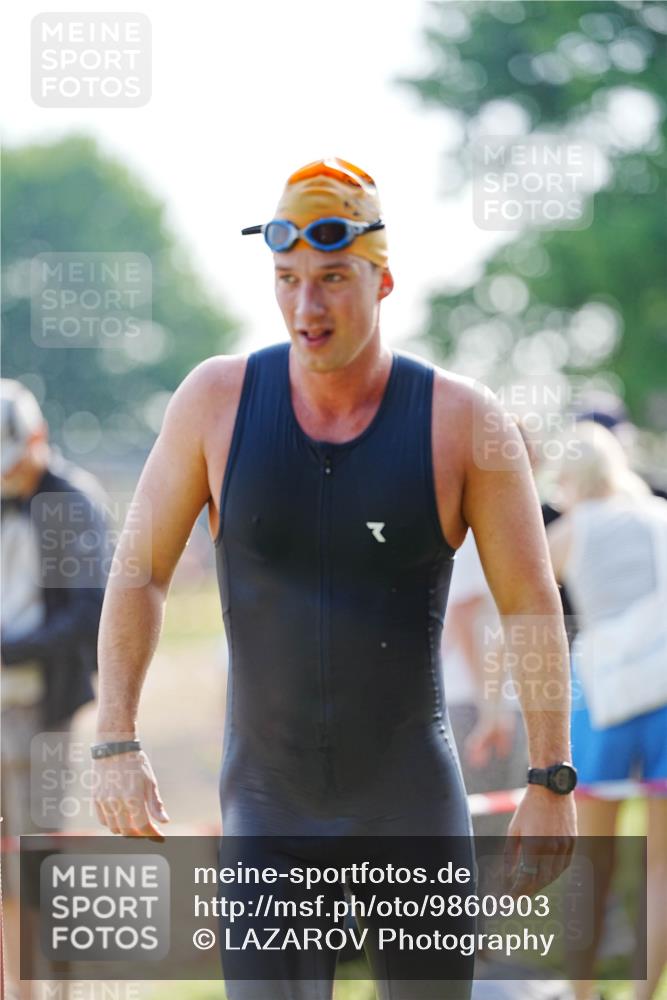 21.06.2026 - 29. Vierlanden-Triathlon LAZAROV Photography http://msf.ph/oto/9860903 21.06.2026 08:44:44 Schwimmen 39, 104, 142, 160, 196 meine-sportfotos.de