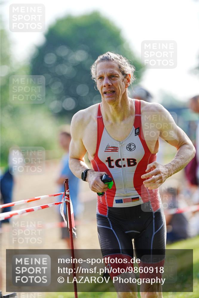 21.06.2026 - 29. Vierlanden-Triathlon LAZAROV Photography http://msf.ph/oto/9860918 21.06.2026 08:44:50 Schwimmen 39, 104, 160, 184 meine-sportfotos.de