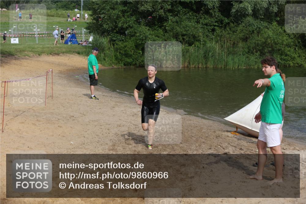 21.06.2026 - 29. Vierlanden-Triathlon Andreas Tolksdorf http://msf.ph/oto/9860966 21.06.2026 09:12:14 Schwimmen 272 meine-sportfotos.de