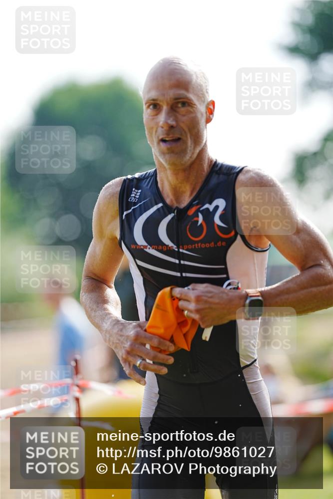 21.06.2026 - 29. Vierlanden-Triathlon LAZAROV Photography http://msf.ph/oto/9861027 21.06.2026 08:45:35 Schwimmen 69, 169, 173, 174, 219 meine-sportfotos.de