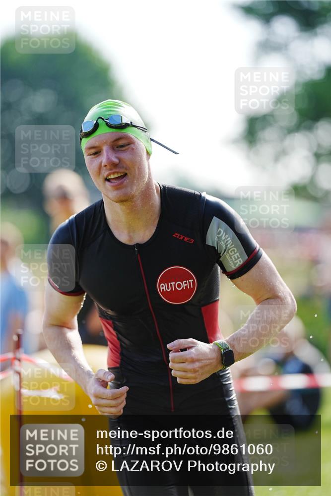 21.06.2026 - 29. Vierlanden-Triathlon LAZAROV Photography http://msf.ph/oto/9861060 21.06.2026 08:45:58 Schwimmen 84, 89, 131, 141, 147, 165 meine-sportfotos.de