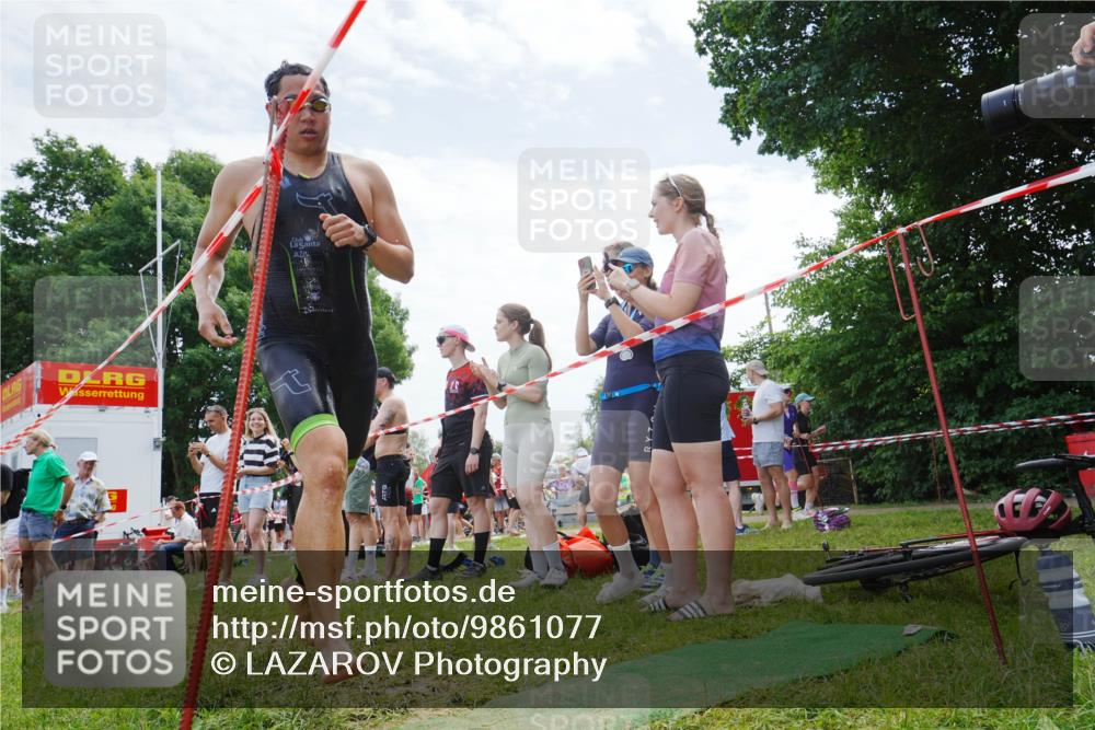 21.06.2026 - 29. Vierlanden-Triathlon LAZAROV Photography http://msf.ph/oto/9861077 21.06.2026 12:58:25 Schwimmen 1026, 1032, 1033, 1053, 1063 meine-sportfotos.de